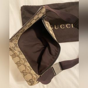 Authentic Gucci vintage belt bag